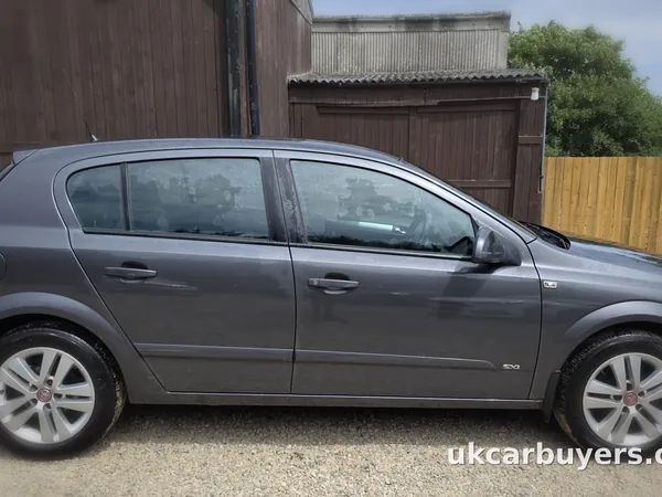 Free car collection by UK Car Buyers